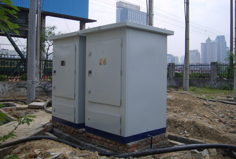 鐵路中性點接地電阻柜現(xiàn)場安裝
